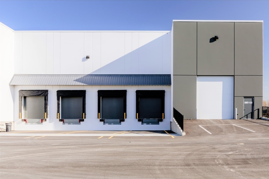 Flagship Logistics dock-level loading bays — Richmond BC warehouse